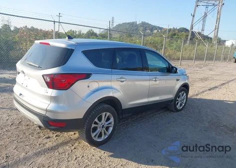 2019 Ford Escape Se z USA, uszkodzony, nr VIN 1FMCU9GD3KUB76093